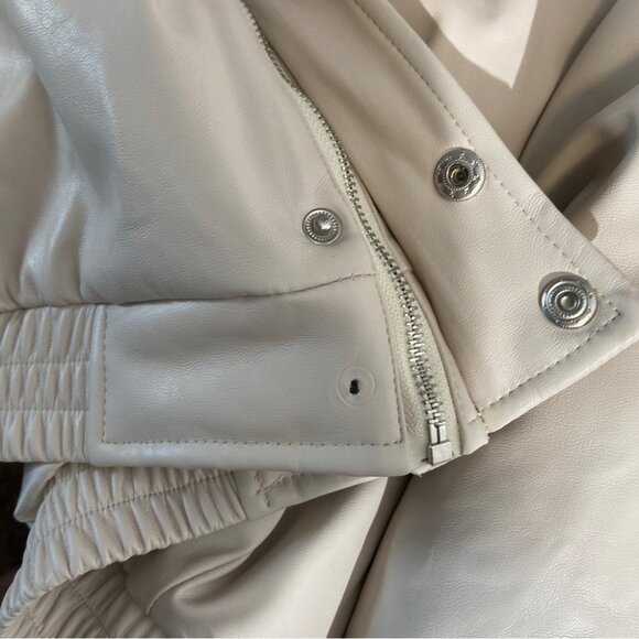 NWT Wild Pony cream vegan leather bomber jacket size L - Picture 6 of 6
